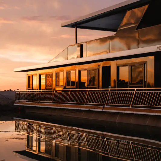 Meander Houseboat A7407549