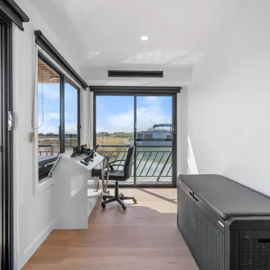 Meander Houseboat A7407621