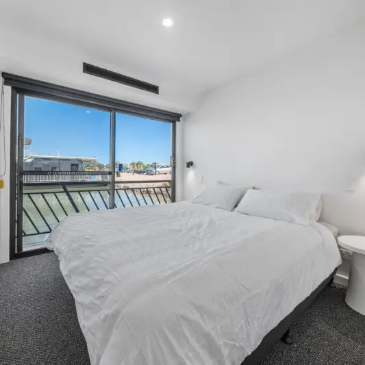 Meander Houseboat A7407644