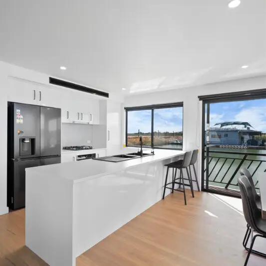 Meander Houseboat A7407692