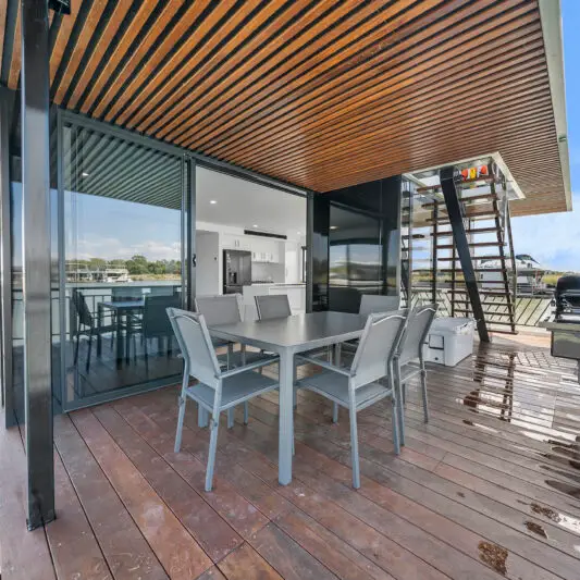 Meander Houseboat A7407724