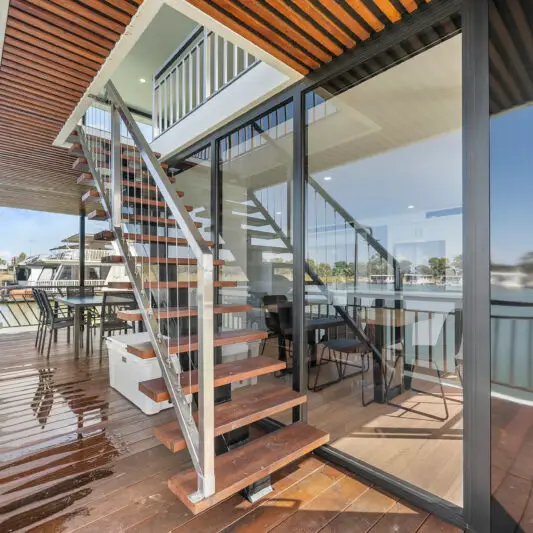 Meander Houseboat A7407732