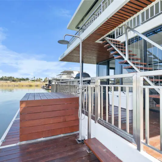 Meander Houseboat A7407765