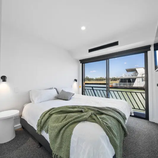 Meander Houseboat A7407775