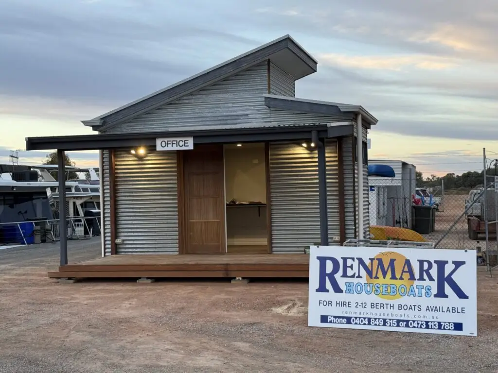 Office - About Us - Renmark Houseboats - Houseboat holiday on the Murray River South Australia