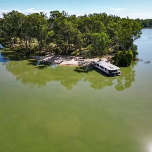 Renmark Houseboats - Houseboat holiday on the Murray River South Australia