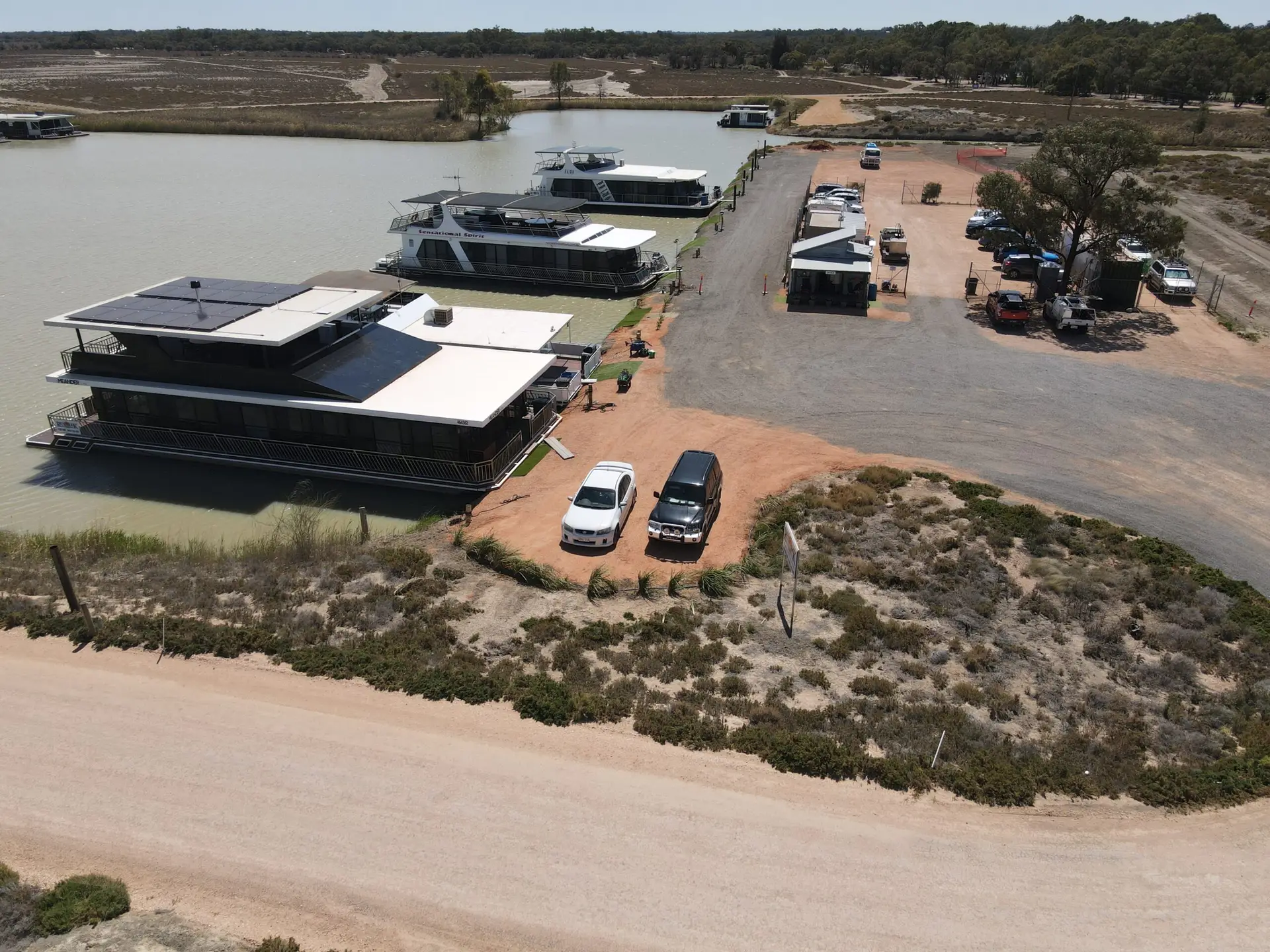 Marina - Renmark Houseboats - Houseboat holiday on the Murray River South Australia