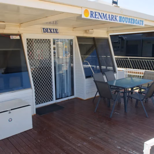 12. Dixie - Renmark Houseboats © 2025